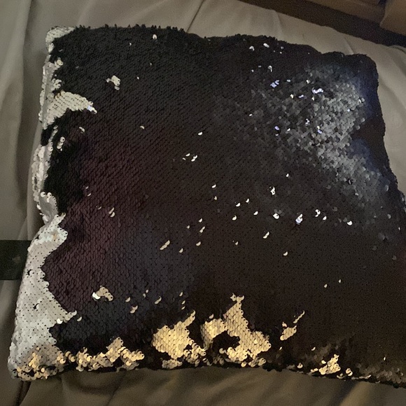 Large Sequent pillow - Picture 2 of 4